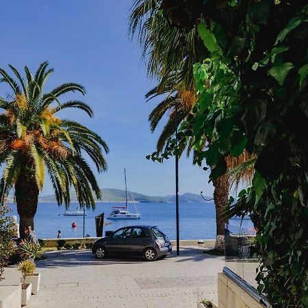 2E Apartments Sarandë Exteriör bild
