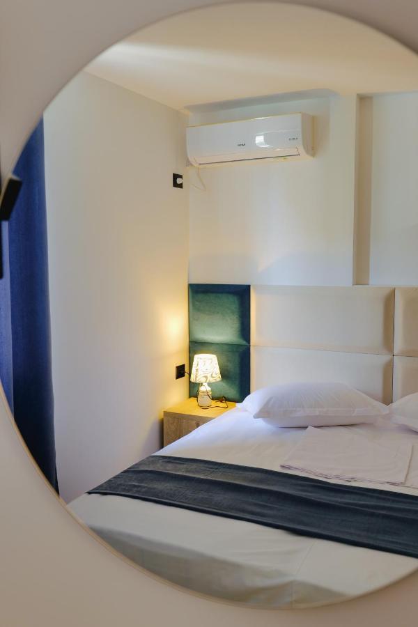 2E Apartments Sarandë Exteriör bild