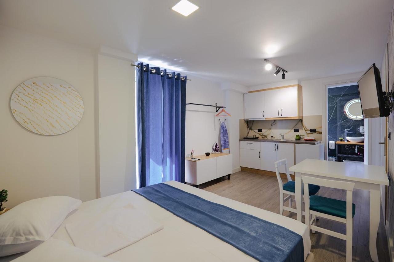 2E Apartments Sarandë Exteriör bild