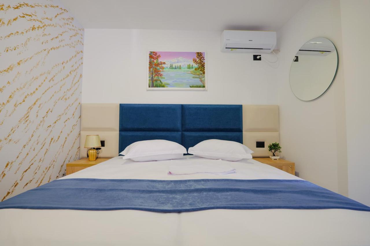 2E Apartments Sarandë Exteriör bild