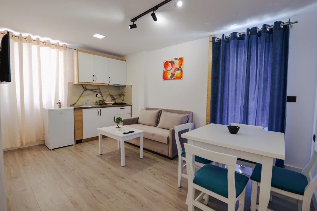2E Apartments Sarandë Exteriör bild